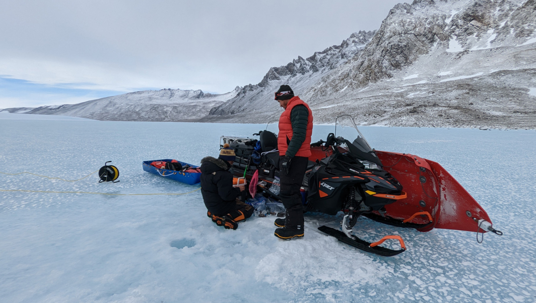 Daniel F Le lac Untersee en Antartique S