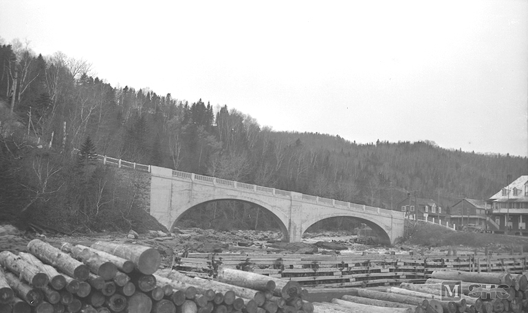 Pont Saint Simeon 1944 BANQ