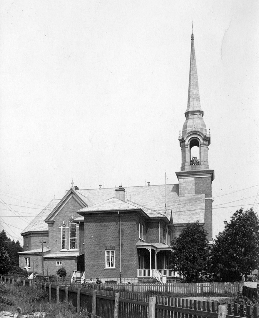 Eglise de Pointe au Pic en 1932 R