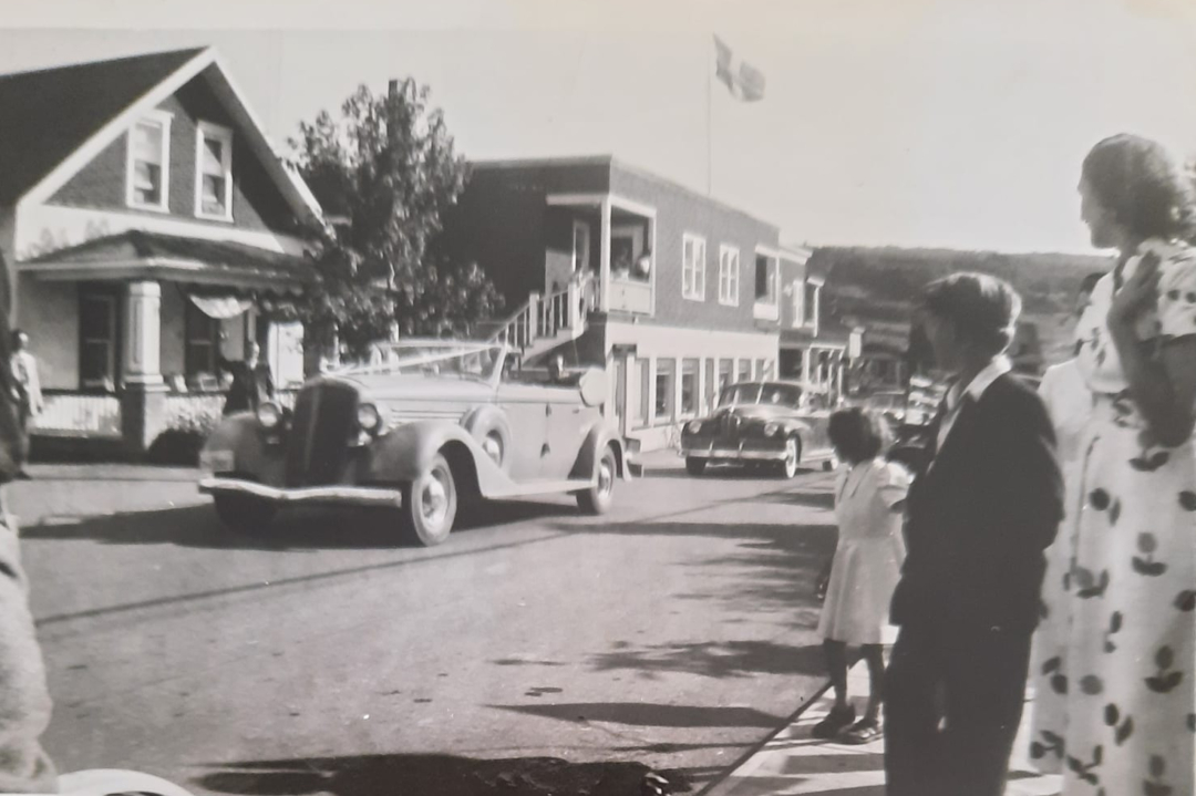 6 Clermont 1951 Arrivee du 1er ministre Louis St Laurent Photo Lucie Lapointe