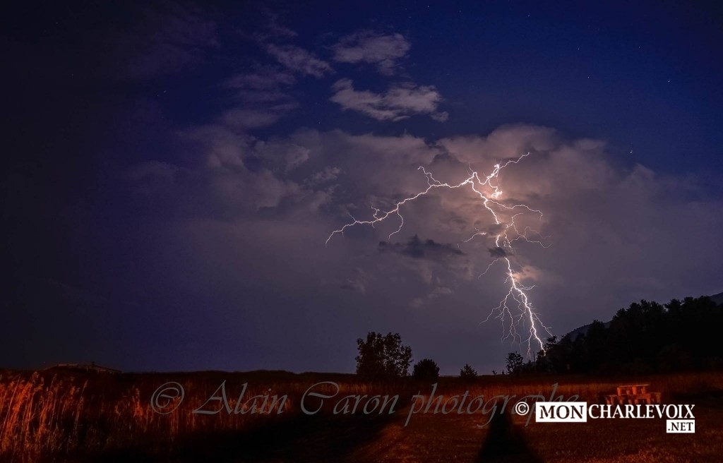 Les orages ont marqué l'été dans Charlevoix ! Photo d'Alain Caron !