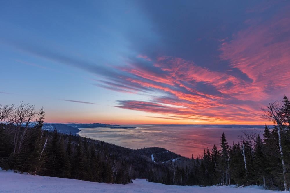 11 minutes entre ces deux clichés d'Alain Blanchette, magnifique ciel Charlevoisien!