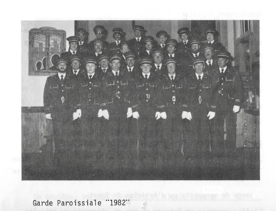 Photo de la "Garde d'honneur" de St-Hilarion en 1982