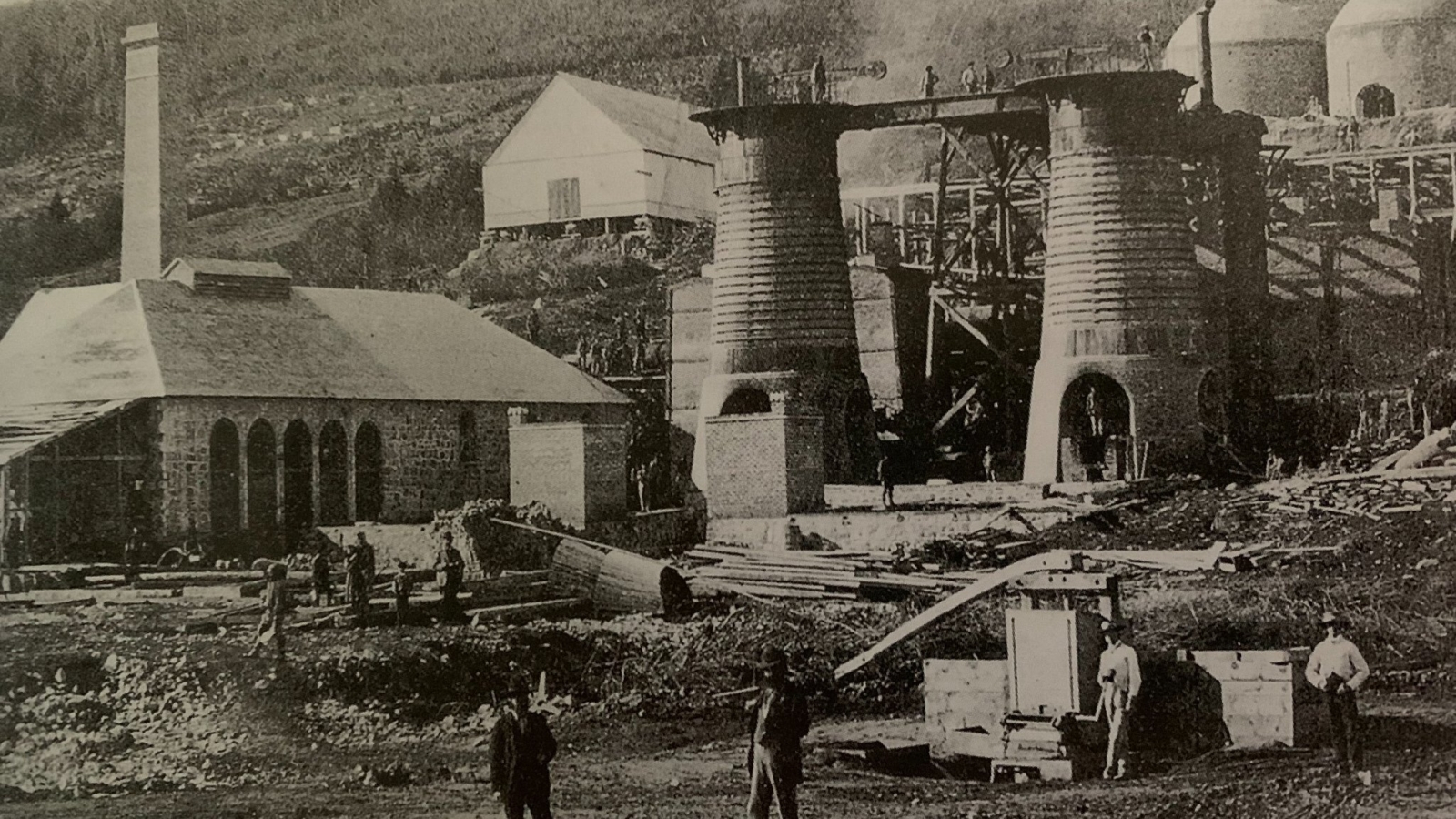 Ancienne mine de fer de St-Urbain, prise en 1873 (Coll R.Tremblay et André Simard)