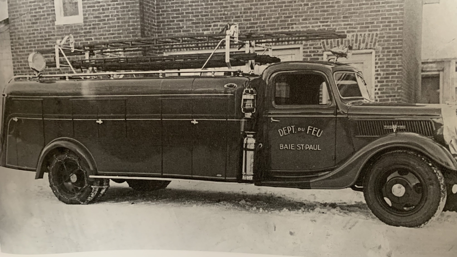 Ok 4 Camion pompe de Baie St Paul en 1938 Coll Rosaire Tremblay