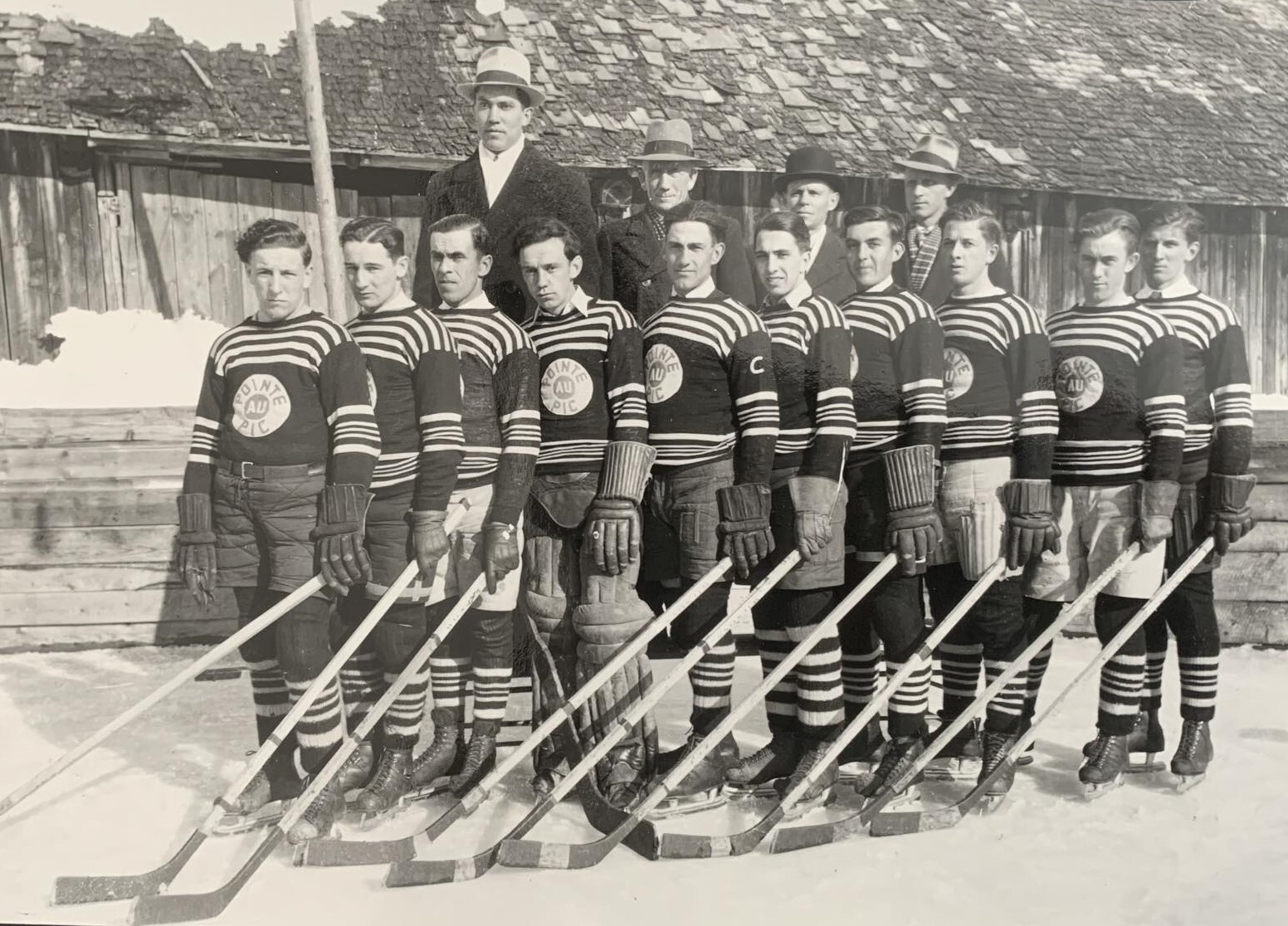 Ok2 Pointe au Pic Hockey dans les annees 40