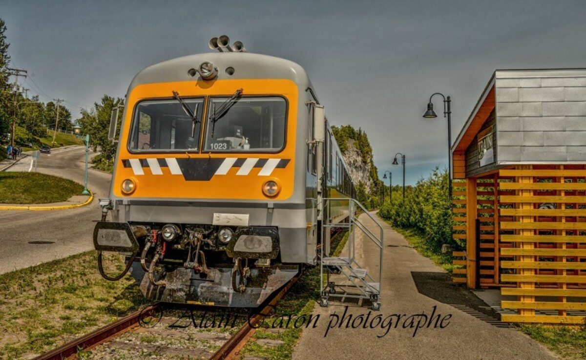 Le Train de Charlevoix arrive à La Malbaie ! Photo d'Alain Caron