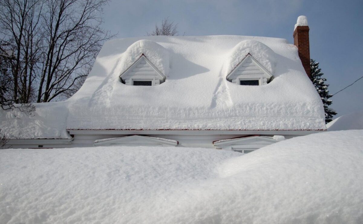 Dans la catégorie des maisons ensevelies dans la neige !