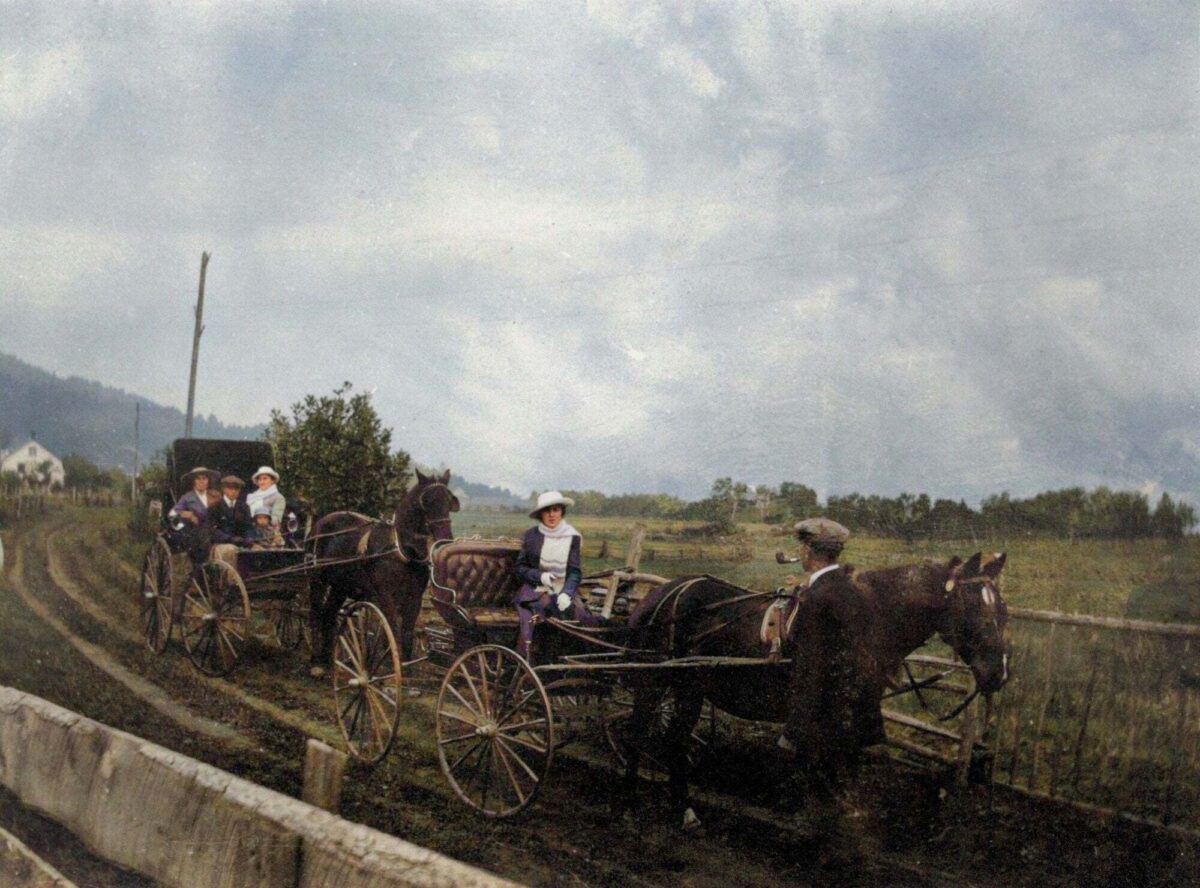 Le moyen de transport typique des années 1910 (Crédit André Simard)