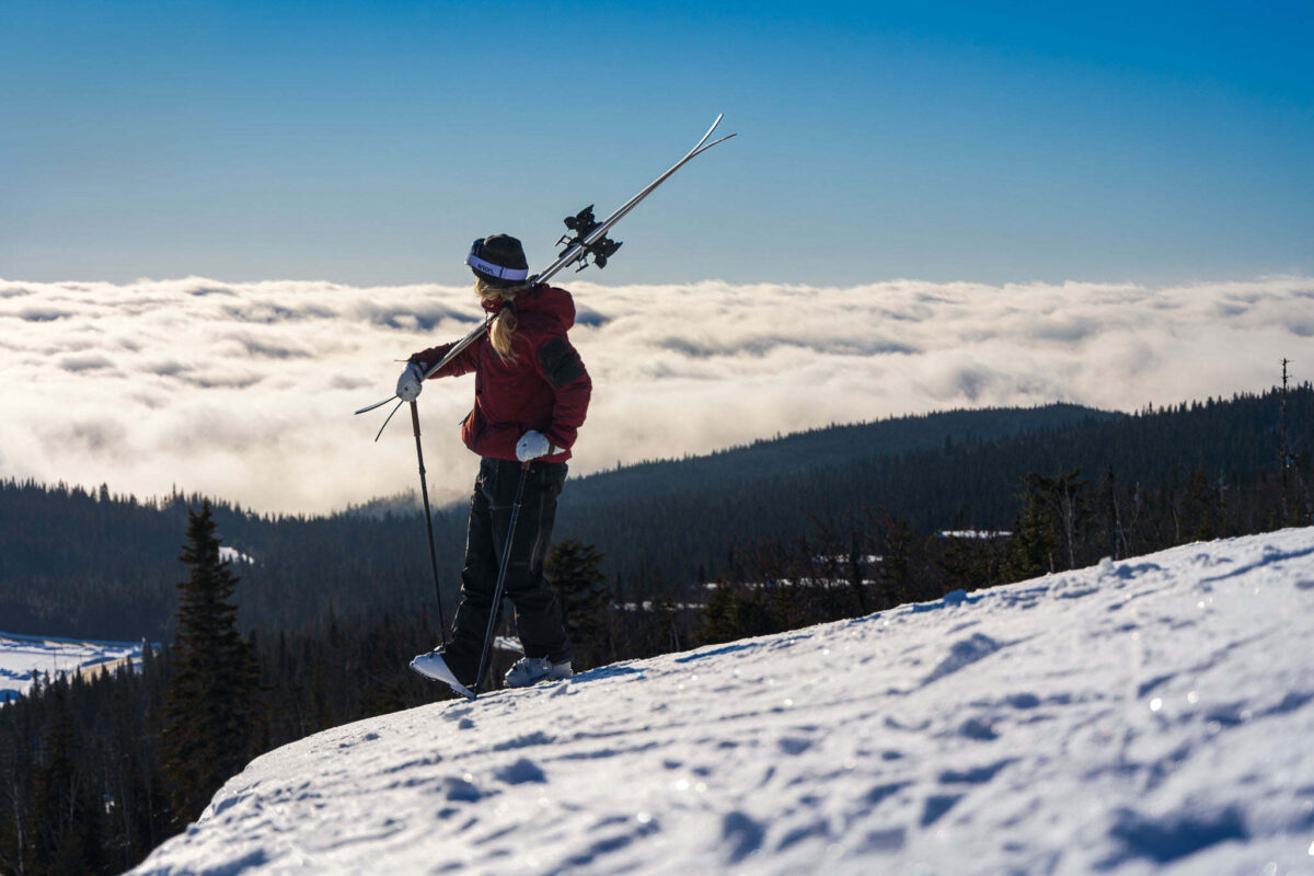 Faire du ski au Massif de Charlevoix rime avec vue incroyable (Crédit: Alain Blanchette)